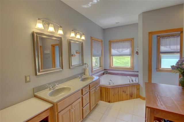 271 River Rd, South Acworth, NH 03607